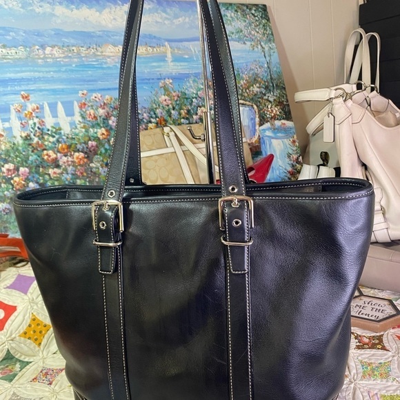 Coach Hampton Legacy 6491 black roomy leather 1 compartment adjustable straps - Picture 12 of 15